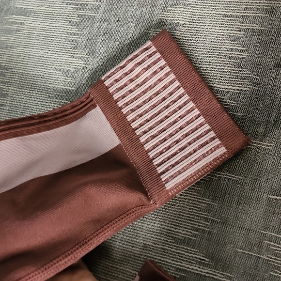 Fabletics leggings medium - Picture 2 of 4